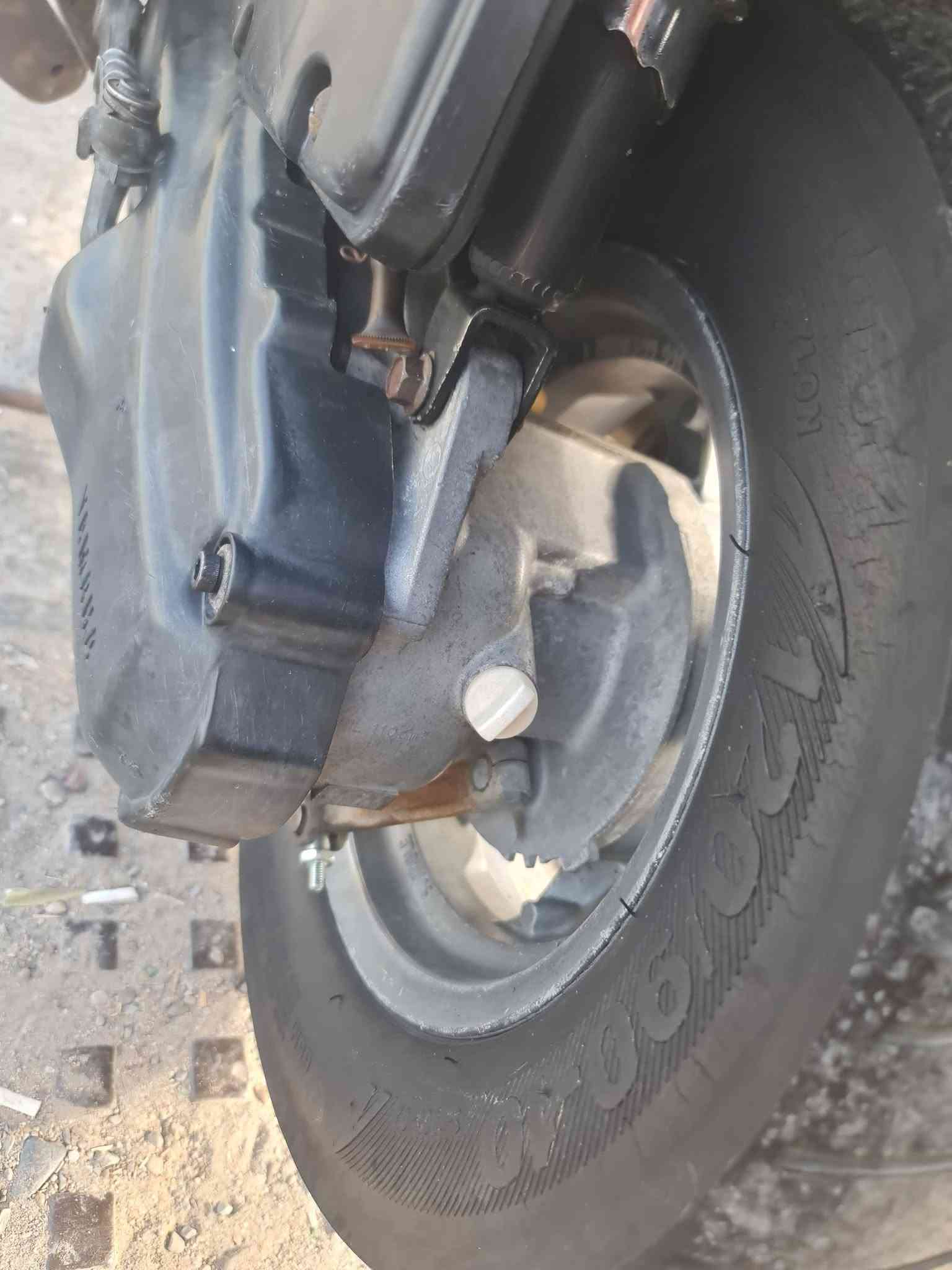 سلام عليكم دراجه بيكم  دراجه جديده بعده لوك نضافه ١٠٠ بل ١٠٠ سلف وهندر اشاير عالي ناصي كيجات كيلو متر وبانزين استان كهربائي شغال قفل ستيرن كله شغال بيه محرك ناعم اخرس بلادي ممفتوح  شلعه ومعدل كابريتر بلاديه كفرات بلاديه دراجه كله بلاد شرط جيبلك فيتر وتعال يله تأخذه اوراقه كامله وصل معرض ومنفيس السعر ٦٥٠مكاني مدينه الصدر شراي يتصل ***********
