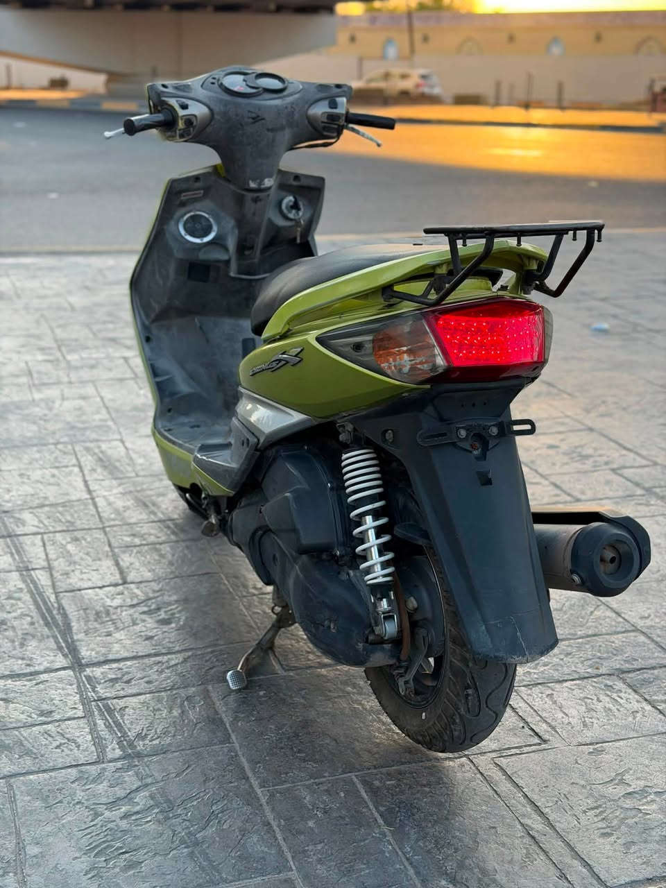 سكنس فحل رمبه (وكاله) صالها شهرين من نازله نوزل خطين 

كفاله عامه من تاير للتاير كلها بلادي على وضع شركه كلش مملعوب بيها كلها بلاديه مكينه متسمع صوتها كهربيات كلها 
شغاله مابيها ايي نقص وكلش شغال بيها وكاله رمبه مكفوله كفاله عامه السعر 850 وبيها مجال كلش قليل حكك الجيه 
العنوان بغداد الاعطيفيه قرب مقهى البيروتي الاتصال على هاذ 
رقم ***********
