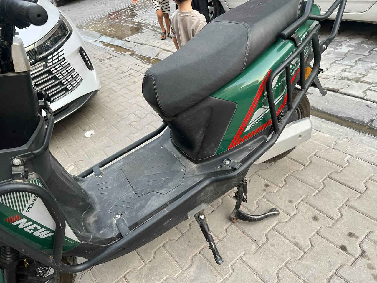 السلام عليكم دراجه شحن لبيع نضيف جدا سعر مناسب 700 الف مكاني بغداد كراده ***********
