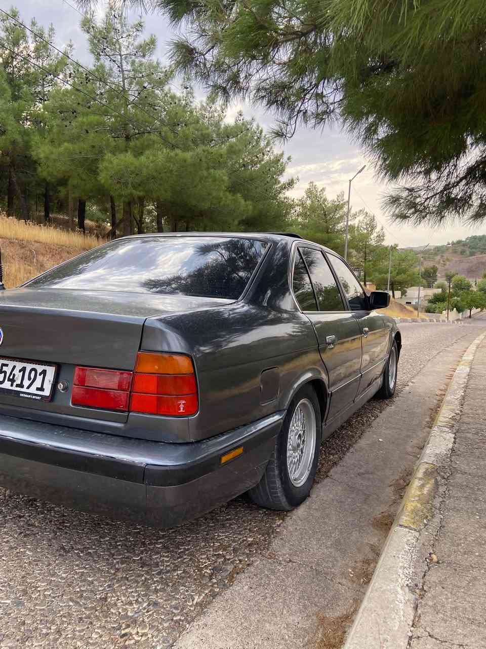 ***********
BMW 525
موديل 1989  
رقم نينوى سنويه جديد
BMW صبغ عام بدون حادث
ديجيتال گير عادي 🌪️
داخل جلد بيلادي اسود 🖤
كير و محرك بشرط 
تبريد جاهز❄️تبريد مركزي
سلايت شغال 👍🏻
قفل مركز 
جام كهرباي
كهربايت كلو شغال
سعر 45وبيها مجال 
مكان قضاء عقره دهوك
اتصل على رقم ***********
