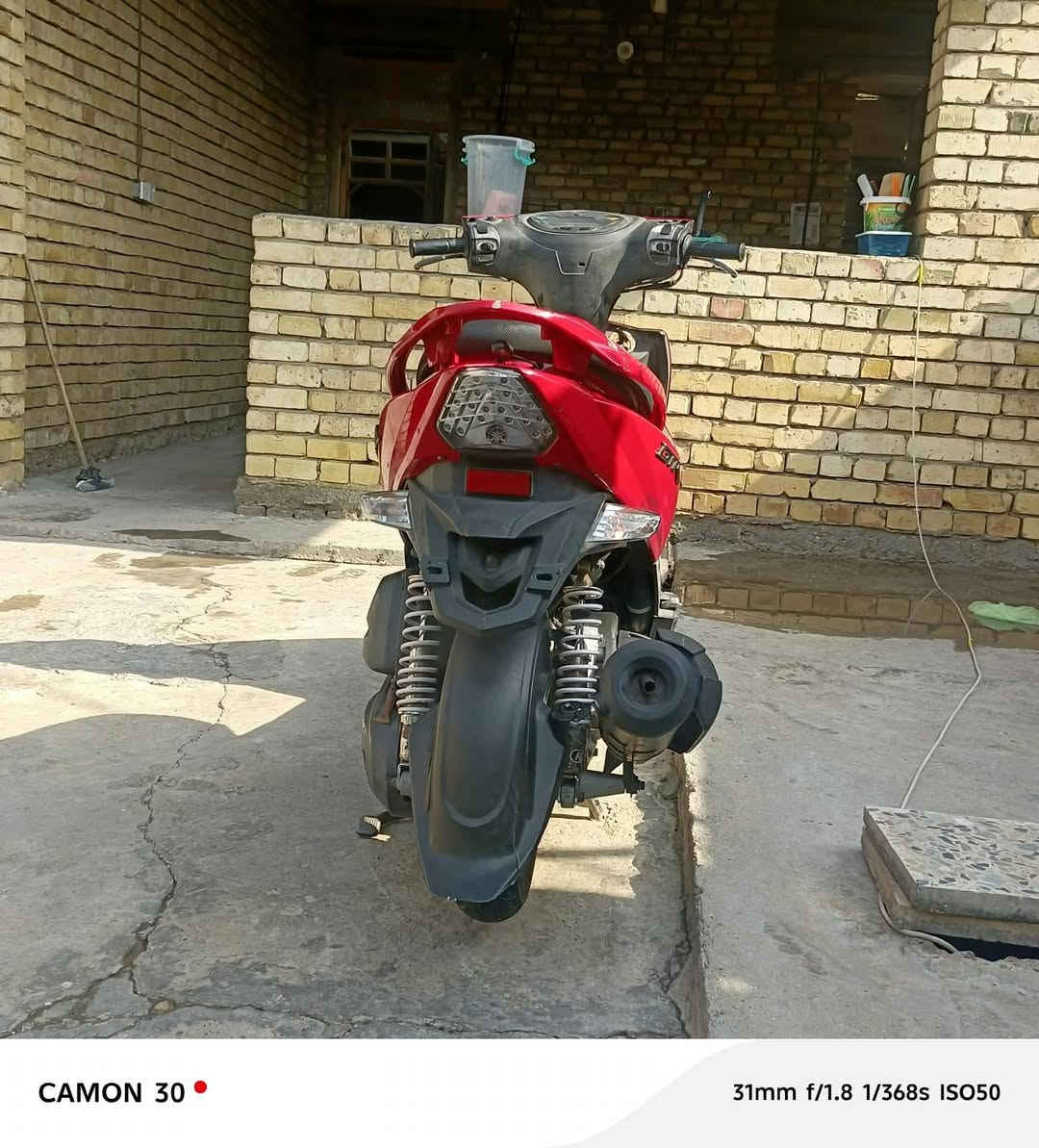 دراجه جيتي ار مكفوله ما عده بجم مصبوغ لجماليه سعر خاص***********

نص مكتوب في الصور:
- CAMON 30  31mm f/1.8 1/365s ISO50
- CAMON 30  31mm f/1.8 1/807s ISO53
- CAMON 30 • 31mm f/1.8 1/368s ISO50
- CAMON 30 31mm f/1.8 1/461s ISO50