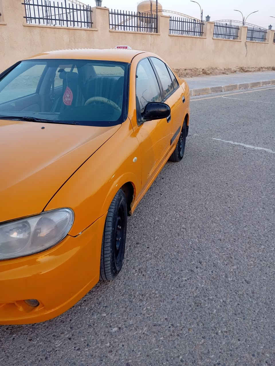 السلام عليكم 
نيسان صني موديل 11
بيها جاملغين وبنيد 
بدون ضرر الشاصي 
كير اوتو 
محرك 1800
تخم تاير جديد
هيئه غرامات مصفره 
رقم نكليزي 
السعر 77وبيها مجال 
العنوان الانبار حديثه 
تبريد ثلج الصلاة على محمد 
الاتصال ***********
