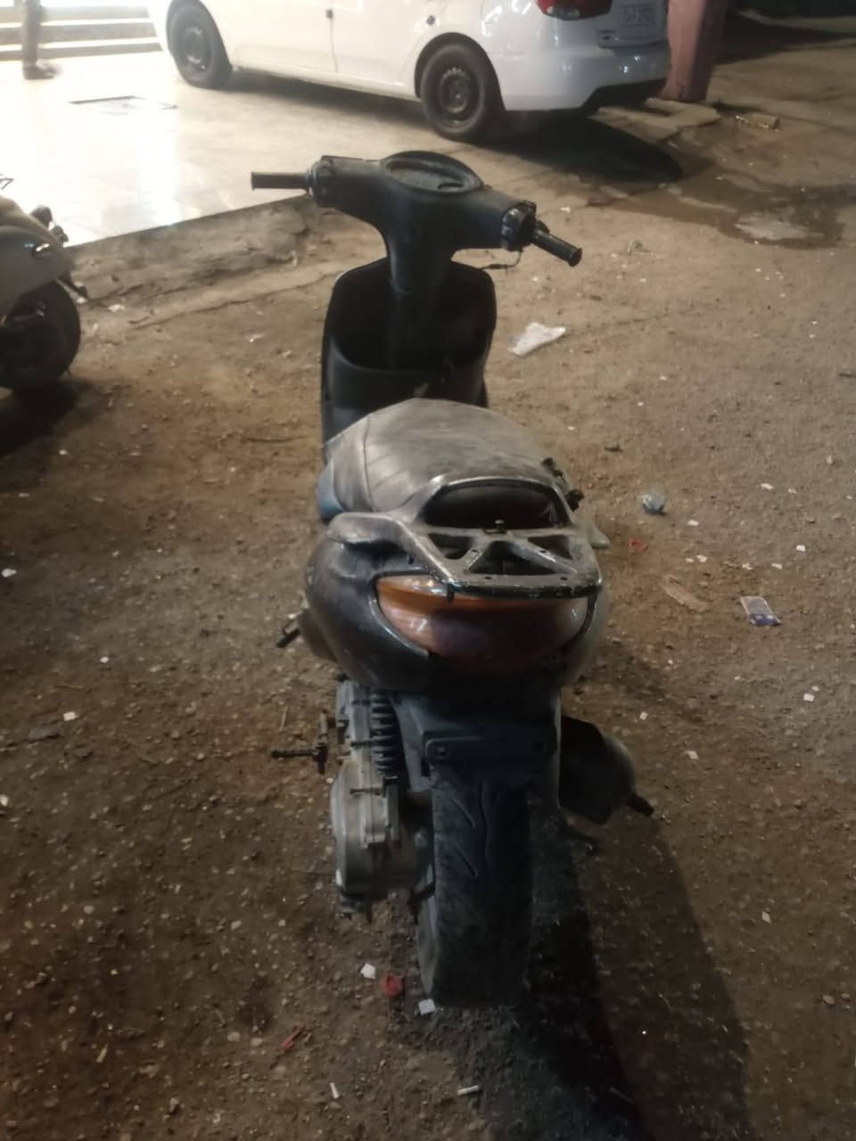 لكزز • تشتغل • حديد