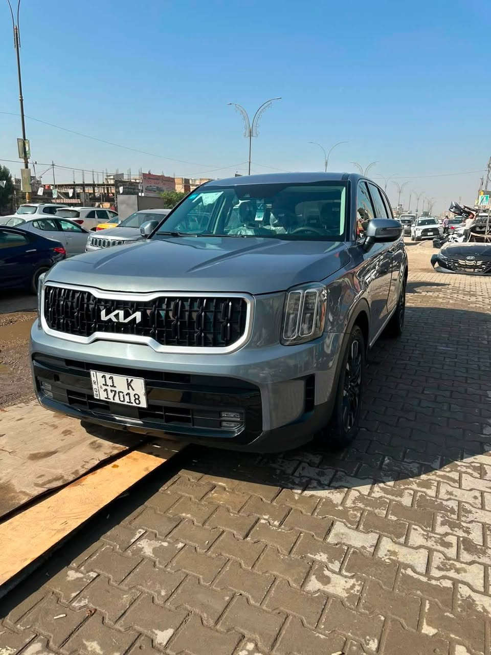 السلام عليكم. 
مكلف بالنشر 
تليرايد 2023    أمريكي. رقم بغداد دولي 

حادث بنيد. وبارد جاملغ  أيمن 
موصفات 
بصمه 
كشن جلد 
شاشه كبيره 
حساسات 
رادارات امامي خلفي 
مكاني السياره. بابل حله بسمي 
***********

السعر 235
