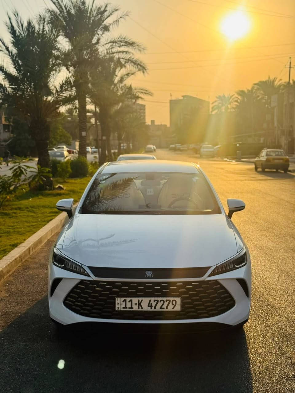 السلام عليكم BYD كن بلاص 2025
السياره مكفوله ماشيه 19500الف 
كامله ملحقات شاحنه بصمه كارت فوم 
السياره ام الضمان من معرض الحلو 
داخل ابيض 
السعر 21100
مكان السياره بغداد السيديه 
رقم ***********
