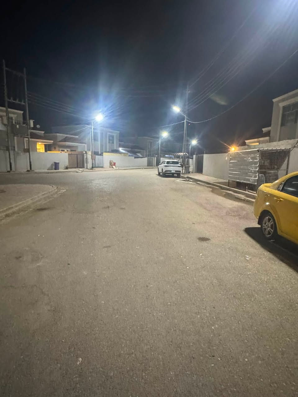 🏠 بيت للبيع – مجمع الخير السكني

📍 الموقع: مجمع الخير السكني، قرب حي المهندسين

📐 المساحة: 200 متر

🏡 طابق ونص

🛏️ 3 غرف نوم

🛋️ صالة

🍳 مطبخ

🚿 براني + مجمع صحيات داخلية

🏫 مدرسة مقابيل البيت

💰 السعر الكلي: 160 مليون دينار

🔹 المطلوب لصاحب البيت: 70 مليون دينار

🔹 والباقي أقساط شهرية للمصرف: 548 ألف

📞 للاستفسار والتواصل:

***********

مكتب حيدر الشمري
