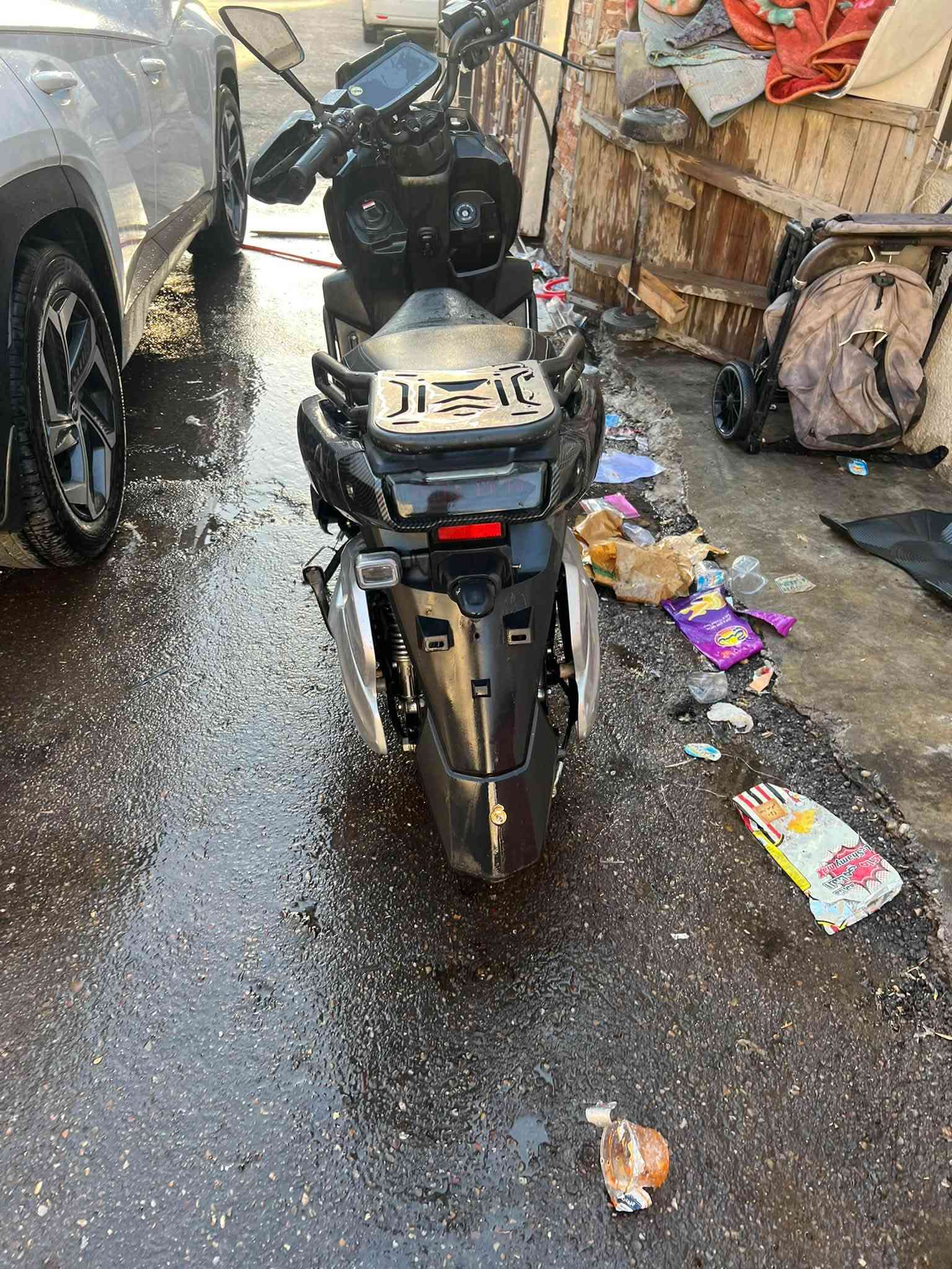 سلام عليكم دراجة أباجي شحن سكني جبلي
بيهة شخوط قليل من جهة اليسار. الدراجة نظيفة كهربائيات كاملة بطاليات جدد ممبدل 
ونقص يدة بريك اممي فقط  1700 
وبيها مجال للطيبين مكاني الكاظمية 

الرقم ***********.  
المايسترو لا يراسل

