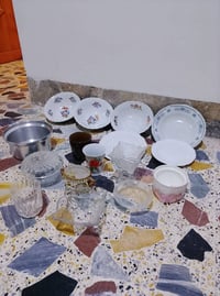 مواعين • للبيع • ١٠ قطع