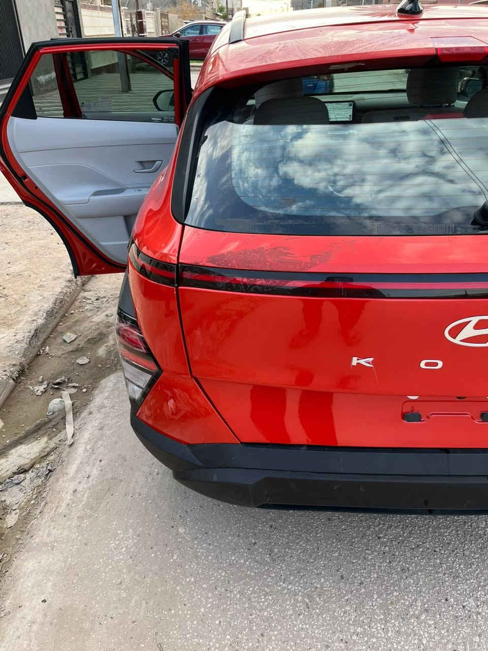 هونداي كونا 2024SEL لون مميز  ماشيه 23الف داخل أوف وايت محرك 2000 تنفس طبيعي 
حادث السياره كما موضح بالمنشور  فقط نصف الجنطه صبغ بدون ارباك 
بصمة تشغيل بصمه أبواب   تشغيل عن بعد رادارات 360 درجه أشاير بالمري مقعد السائق كهرباء شاشه ديچيتال فول ليد زينون امامي  خلفي تحديد مسار  قيادة ذاتيه كامرا 360 درجه ترقم جميع المحافظات 
السعر 155 ورقه وبيها مجال بسيط
بابل حله شارع 60
***********
