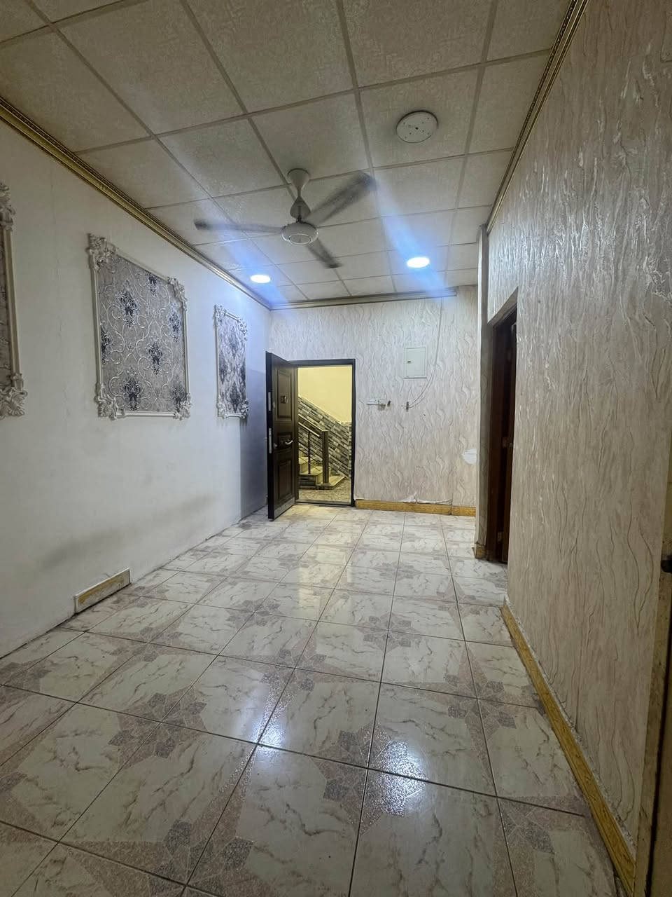 القبله حي المهندسين • طابق أرضي • غرفة وصالة