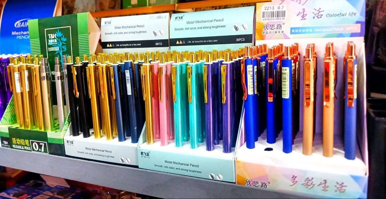 🌙📚 **مكتبة قمر للطباعة والاستنساخ** 📚🌙

✨ **كل ما تحتاجه للقرطاسية والطباعة في مكان واحد!** ✨

📌 يتوفر لدى **مكتبة قمر**:
📝 كافة أنواع القرطاسية
📸 صور فورية
💻 تقديمات إلكترونية
📄 إعداد وتصميم **CV (سيفي)**
📚 استنساخ كافة المناهج الدراسية
📑 استنساخ جميع أنواع الملازم **بأحدث نسخة**
📃 استخدام **أفضل أنواع الورق** في الاستنساخ
🖨️ دقة عالية وجودة مميزة في الطباعة
🎁 **التغليف مجاني**
💰 **أسعار مناسبة جداً**
🚚 **التوصيل مجاني**

📍 **العنوان:** الموصل / حي السكر – مقابل مدرسة المصطفى

📱 **واتساب:** ***********
📲 **تلكرام:** Q12-14

