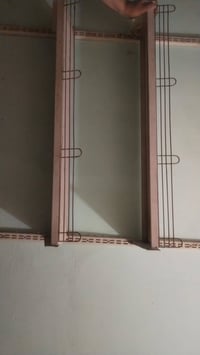 رفوف محل • للبيع