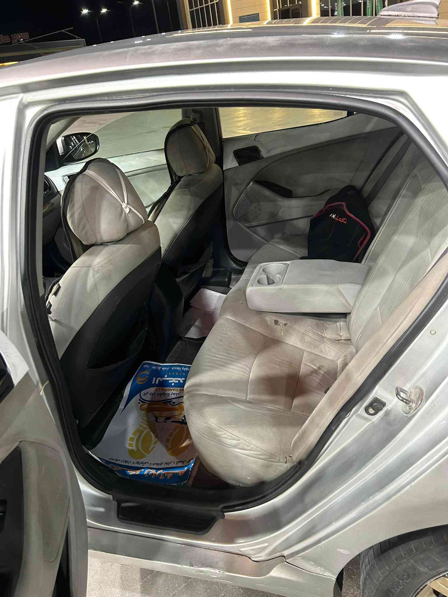 سلام عليكم كيا وبتما مديل 14 شكل الا 15 بيهه حزام شواصي مكفوله  جاملغات اماميه وبنيد مفتوحات فقط اني بيدي فتحتهن سعر 83 وبيهه مجال مكاني كوت ‭***********‬
