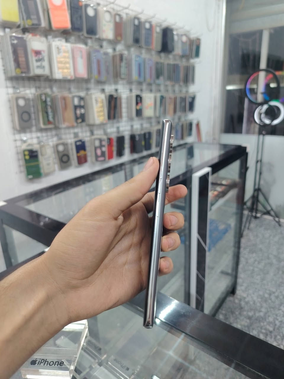 تكنو كامون 40 برو  5G ذاكره 256 عشوايه 12+12 مستخدم نظيف بدون ملحقات السعر 325 مكاني بغداد جسر ديالى القديم توصيل داخل بغداد فقط *********** مكتب المصطفى
