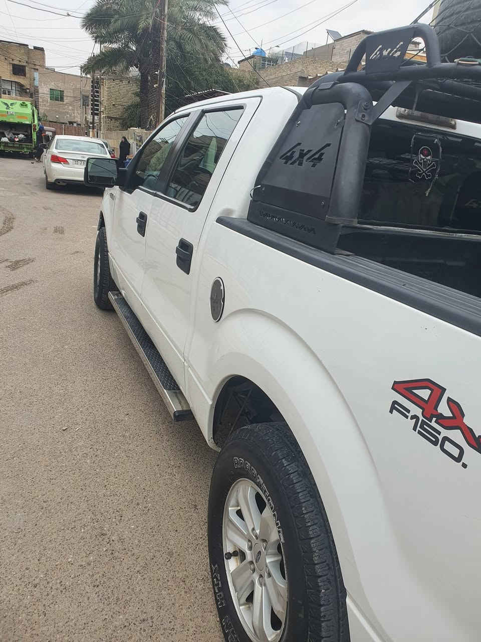 السلام عليكم فورد f١٥٠ موديل ١٣ سنوية  جديدة رقم مميز  جديد هزه جديدة بسمي بيهة محرك مال حاوية ٦ سلندر تنفس طبيعي  سستم سماعات سوني امبي فاير سياره كامله اي نقص مابيها مكاني بغداد  *********** السعر١٣٥ امراوس كورلا أوبي وايدي  مكاني بغداد
