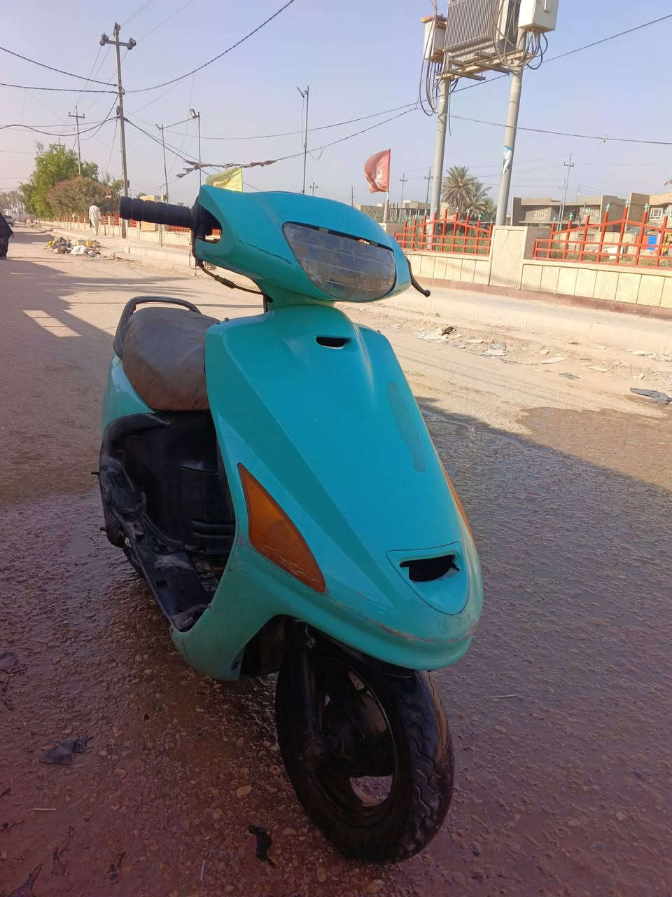 السلام عليكم دراجه فراشه نفيه للبيع مكينه نظيفه وناعمه كلش استوها مجفتينها دراجه كامله نقصها بس تاير مال الوراء ونقصها شوته بيع مستعجل سعر 165 وبيها مجال قليل الشراي يجي خاص او يتصل على هذا الرقم 0736272995. المكان غماس
