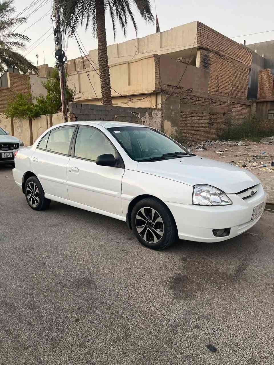 سلام عليكم كيه ريو 2004 للبيع سياره جاهزه مابيه اي نقص كير مكينه صدر مكفولات سياره جديده سعر 45 وبيه مجال ***********
