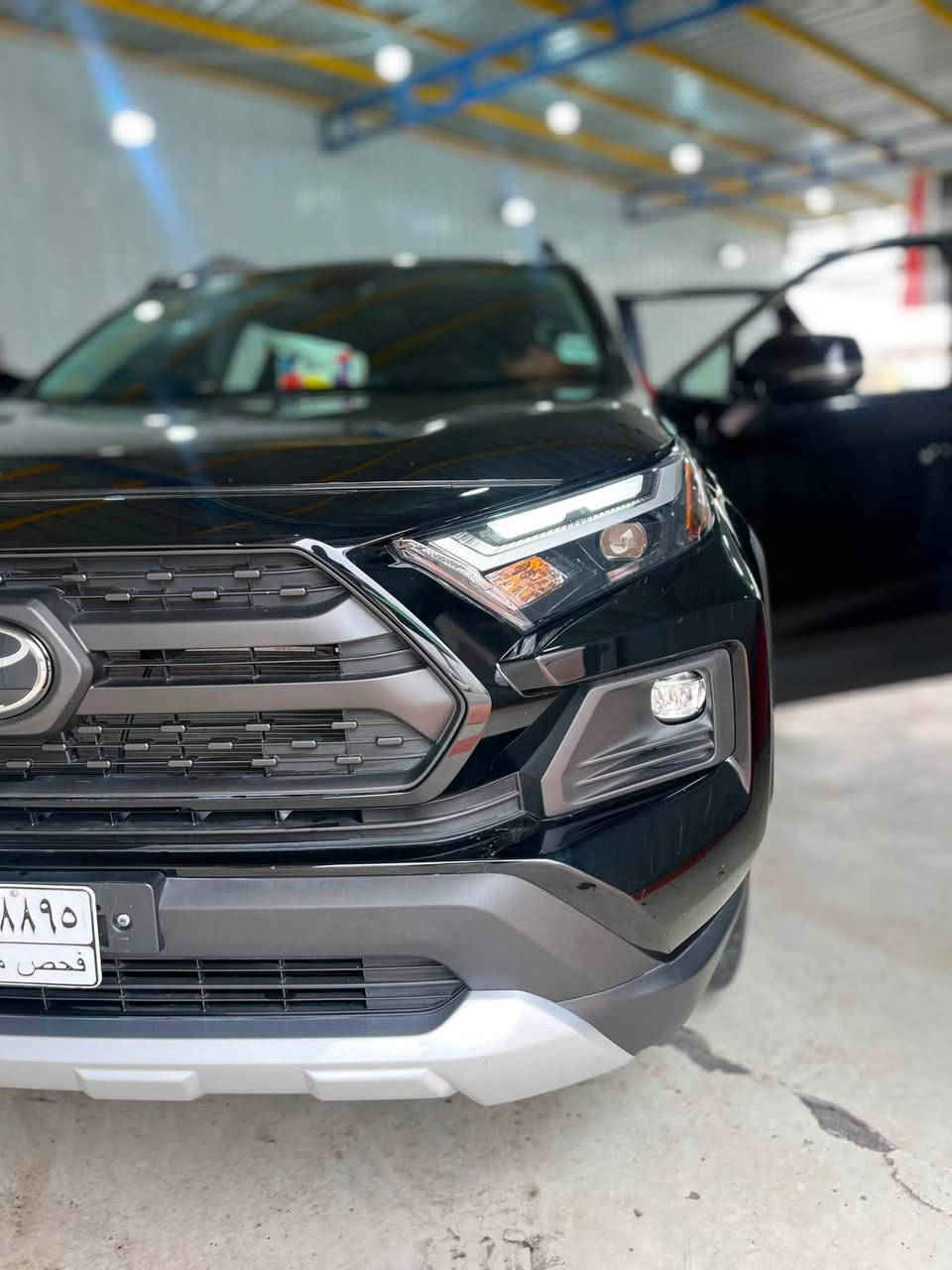 السلام عليكم
2024   RAV4
 فئه(  TRD  ( OFF ROAD طرق وعرة
  📌   (بدون اي قطرة صبغ او تبديل ) 
  📌  بدوت حادث تقرير مياه امطار وتعمل وتسير  💯
السيارة ماشية ٥٠ الف مايل
  📌  مكفولة السيارة كفالة عامة برغي ما مفتوح بيهة  💯
  📌 رقم  بصرة حرة بسمي تحويل ثاني يوم
المواصفات :-
  📌محرك 4 سلندر 2.5 بانزين  
  📌 ناقل حركه اوتماتيكي 
  📌  دفع رباعي دبل AWD اختصاص طرق وعرة 
       (ثلج - رمل - طين )
         يعني الحدادية
 ( دبلات وجكات واللويات رياضية بلادي شركة ياباني)
  تخم تاير جبلي بلادي شركة اليابان
  📌 اوضاع القياده ( SPORT. NORMAL .ECO ) 
  📌 حدادية رياضيه خاصه OFF ROAD نظام التعليق        على 3 اطارات
  📌 شاشه كبيرة 10.5 انج تدعم كار بلي وانرويد اوتو
  📌رادار أمامي + فرامل طوارئ
  📌 كشنات جلد  وكهرباء
  📌تنبيه خروج عن المسار
   📌مثبت سرعة ذكي
   📌كشف المشاة والدراجات
   📌مساعد توجيه الطوارئ
   📌 ويل السيارة حجم 19 
  📌 كامرة خلفية بلادية   
     📌مكان السيارة بصرة الطويسة
————————————————-
السعر المطلوب ٢٤٥ $ وبيها مجال

‎ ..  الاتصال
 📌  ***********

