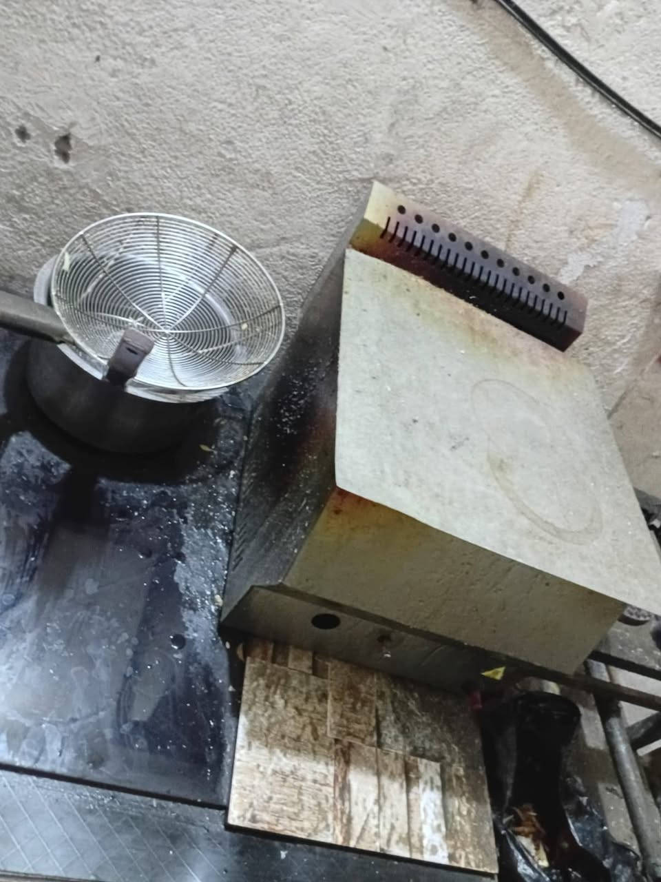 سلام عليكم غراض مطعم للبيع استفسار اتصال ***********
