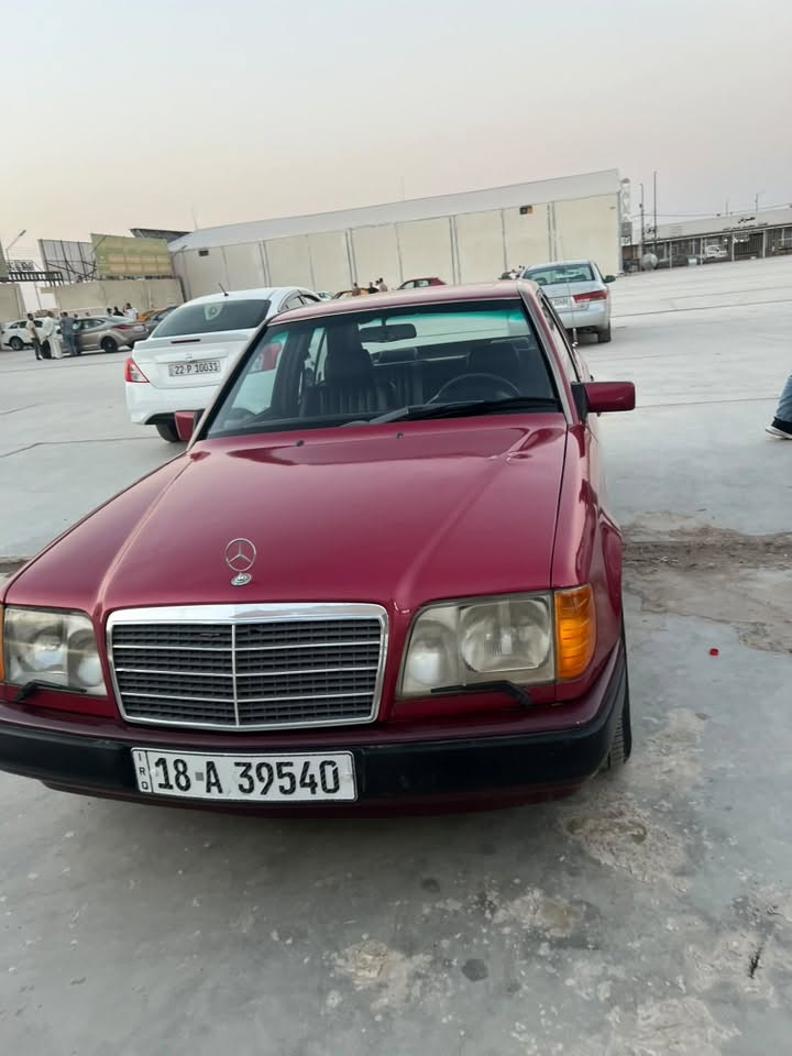 ‏السلام عليكم للبيع مرسيدس موديل 91 رقم بابل دولي تحويل ثاني يوم سيارة محورة مكينة بطة تخم تاير جديد حدادي جديدة السيارة ما فيها ضربة قوية العنوان واسط الكوت مركز المدينة البيع مستعجل السعر 52 وبيها مجال للشرا رقم الموبايل *********** ￼
