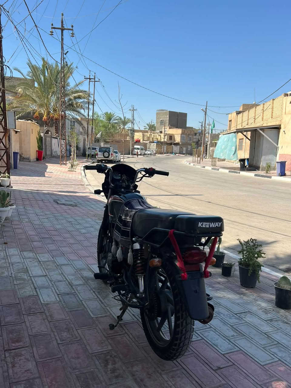 دراجه كي واي اوراق اصولي للبيع كلشي شغال بس ناقصه بس سلف مكينه فول للبيع مستعجل مكاني كربلاء طويريج سعر 850 وبيها مجال ***********
