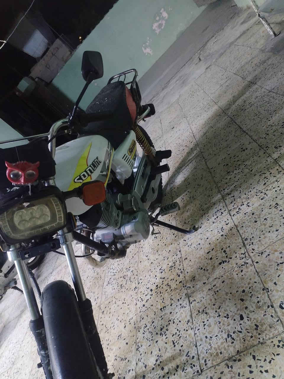 دراجه للبيع ايراني موديل 21
مفتوح مبدل ولفات فقط 
تايرات جدد وياله جدد 
دبلات جدد 
كهربائيات اشاير كله دشبول كله شغال 
نكرة سلف 
منفيس 
السعرر 425 مكاني سامراء ***********
