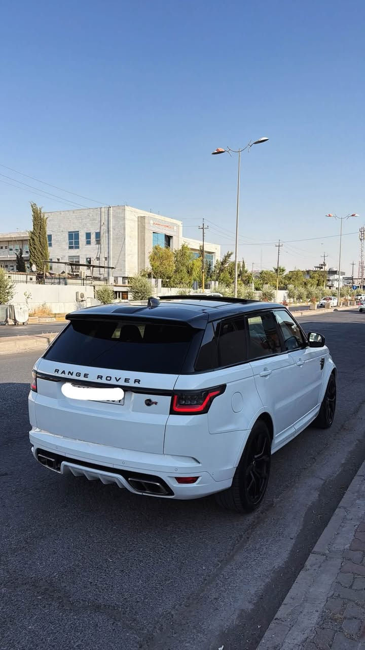 🔥 2021 Range Rover Sport SVR 🔥
إذا نحچي عن الهيبة والقوة، الـ SVR إلها حچي ثاني 😈🖤
محرك V8 سعة 5.0 لتر سوبرتشارج، يولّد 575 حصان وعزم 700 نيوتن متر 💪
🚀 من 0 إلى 100 بحدود 4.5 ثواني
🏁 سرعتها القصوى توصل 320كم/ساعة
⚙️ گير أوتوماتيك 8 سرعات
🛞 دفع رباعي AWD
🔊 وصوت الـV8؟ هذا وحده سالفة ثانية 🔥
فخامة رانج روفر + قوة V8 + أداء سيارة رياضية + هيبة ما تنوصف
*********** مامتواجد فيس فقط واتس اب
