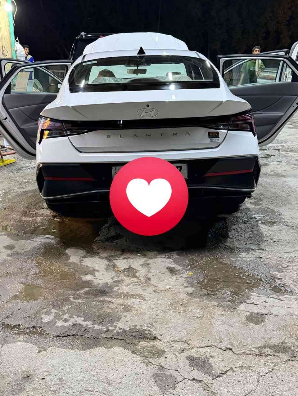 النتر مديل ٢٠٢٤
ماشيه 60000
رقم بغداد يسمي
فول مواصفات 
خليجي محرك 2000
فقط يم قبق البانزين بيه صبغ قطعه كلش صغيره
السعر 174
***********
