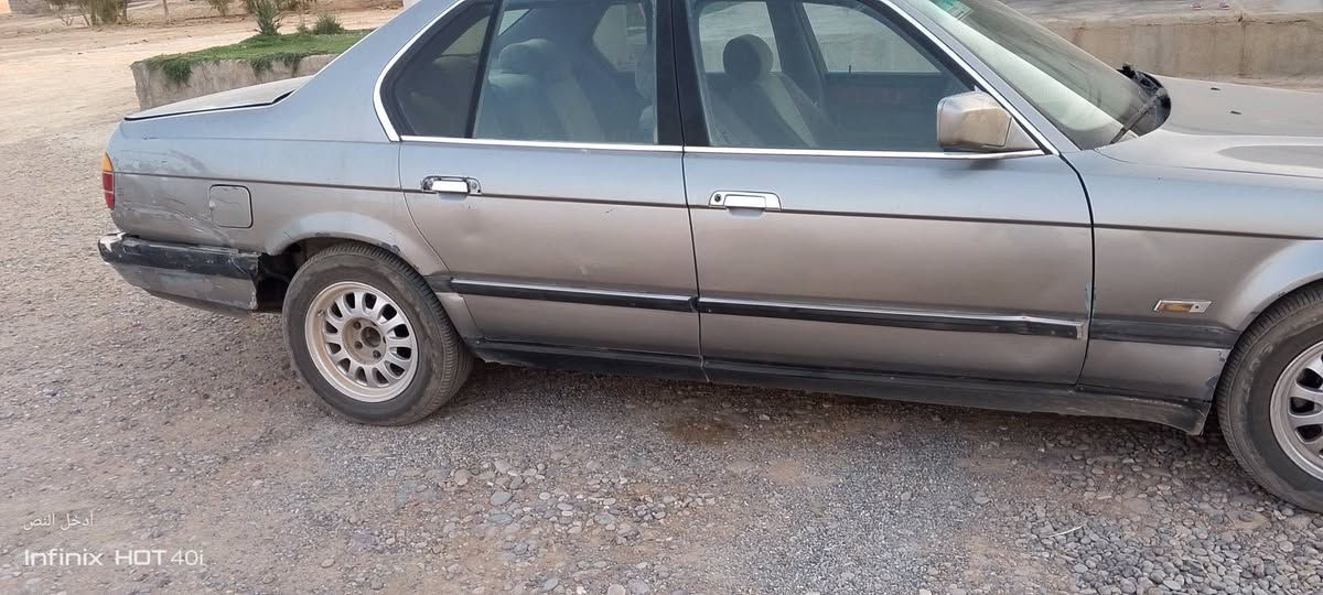 بيئم 730اصل وفصل  كير محرك جدد صدر كله جديد تواير جدد تبريد ثلج جوم كهرب سلايت فتحه كله شغال  رقم نينوى سنويه لل 29 شرعيها بجدعه شرط التحويل  سياره جديده شرط تريك 200 بس يعوزها شويه ترتيب بدعاميات ومراوس بكم يرهم السعر 33 وبيها مجال ***********
