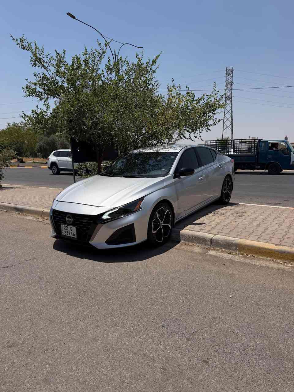 🚗 للبيع | نيسان التيما SR موديل 2024 🚗

📍 الموقع: كركوك

💰 السعر: 14,800$ وقابل للتفاوض

🔹 الفئة: SR
🔹 الممشى: 63 ألف ميل
🔹 الحادث: 4 قطع صبغ بدون دواخل
🔹 الأيرباك: تكمة

✨ المواصفات:

* محرك 2.5 لتر
* جنوط رياضية 19 إنج
* فتحة سقف
* تشغيل بصمة ودخول ذكي
* ريموت ستارت
* شاشة لمس
* Apple CarPlay & Android Auto
* كاميرا خلفية
* حساسات خلفية
* مثبت سرعة
* مقود متعدد الوظائف مع Paddle Shifters
* إنارة LED أمامية ونهارية
* مكيف أوتوماتيك
* نظام الثبات الإلكتروني
* مراقبة ضغط الإطارات
* بلوتوث وUSB

📞 للاستفسار: ***********

سيارة نظيفة وجاهزة للاستخدام، والسعر بيه مجال للجادين. كركوك, العراق
