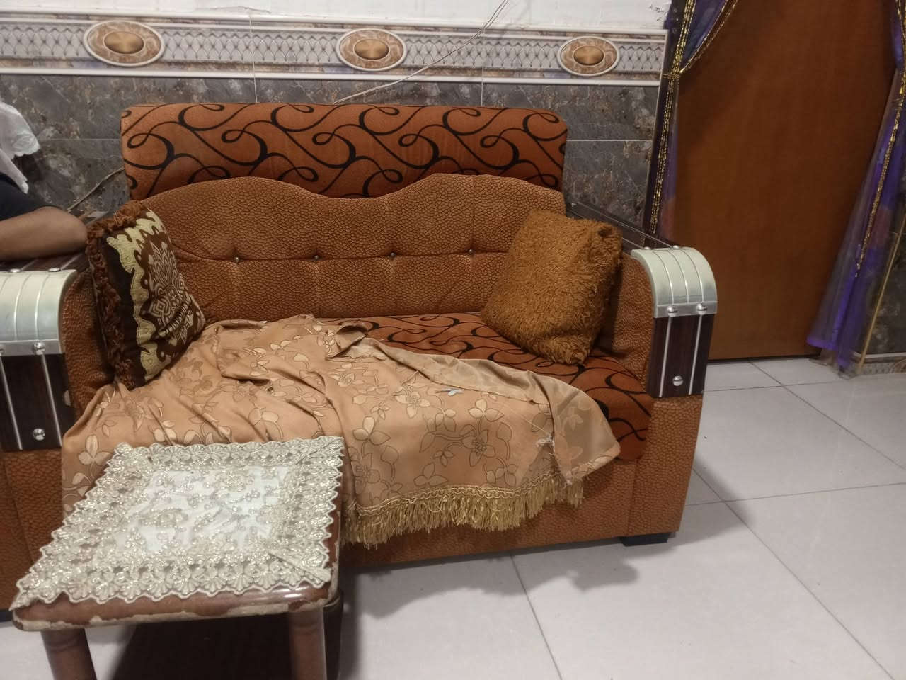 كروتات • نظيفات • الاسكان الصناعي