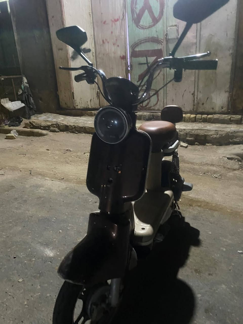 سلام عليكم دراچة شحن بيها قطع بلوايرات ماعرف شنو بس بطاريتها شغالات نوب تجي بيها كهرباء نوب تروح ابيعها ع وضعيتهاا المكان الدوانم مقابيل محطة بيت مخيلف متواجد واتساب واتصال فقط رقم الهاتف السعر 175وبيها مجال /***********
