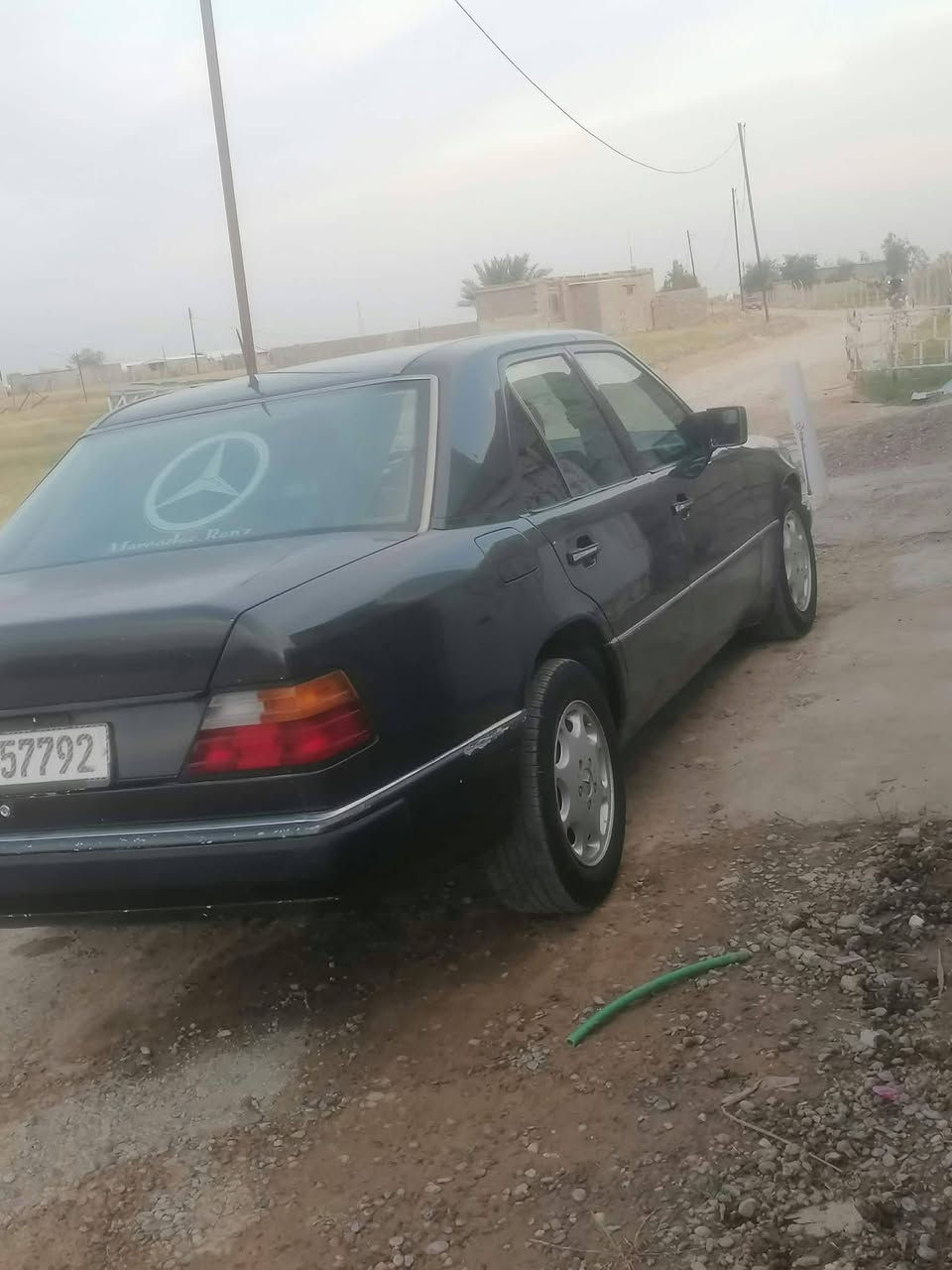مرسيدس ٣٠٠ • دبل • ١٩٩٠
