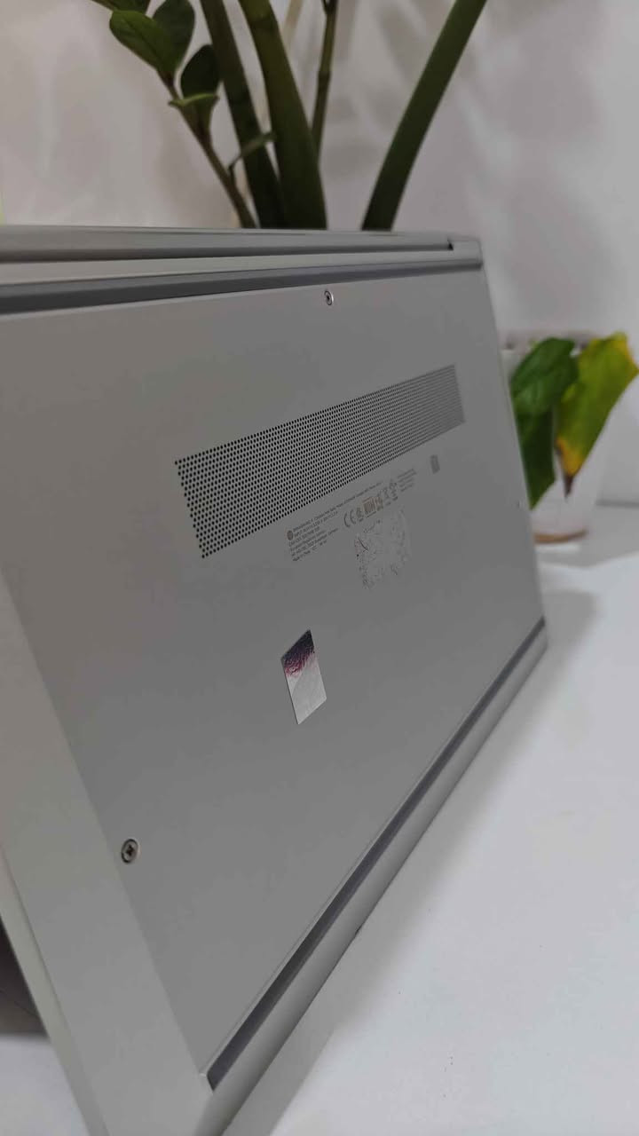 HP EliteBook 840 G8 💻

* المعالج: Intel core i7-1165G7
* الذاكرة (RAM): سعة 16 جيجابايت DDR4 لتشغيل عدة برامج معاً بدون تعليق.
* التخزين: 256 جيجابايت SSD (إقلاع فائق السرعة للنظام).
* الشاشة: 14 بوصة بدقة FHD مضادة للتوهج ومريحة للعين.
* البطارية 🔋: 49 دوره شحن
*بصمة وجه للفتح Face-ID

👌 حالة الجهاز: مستخدم بدون بوكس 
📞 للتواصل : ***********
💰السعر : 600 الف 

https://t.me/epic_store2 بغداد, العراق

نص مكتوب في الصور:
- Find a setting System Display Advanced display Select a display to view or change its settings Display information Internal Display Display 1: Connected to Intel(R) Iris(R) Xe Graphics Desktop mode 1920 x 1080, 60.05 Hz Active signal mode 1920 x 1080, 60.05 Hz Variable refresh rate Not Supported Bit depth 8-bit Color format RGB Color space Standard dynamic range (SDR) Display adapter properties for Display 1 Choose a refresh rate A higher rate gives smoother motion, but also uses more power More about refresh rate Dynamic refresh rate To help save power, Windows adjusts the refresh rate up to the selected rate above Dynamic refresh rate isn't supported More about dynamic refresh rate Related support Help from the web Resolving screen flickering problems Search
- Find a setting
- System > About
- Processor
- 11th Gen Intel(R) Core(TM) i7-1165G7 @ 2.80GHz
- 2.80 GHz
- Installed RAM
- 16.0 GB
- Device name DESKTOP-GT9A3D5
- HP EliteBook 840 G8 Notebook PC
- Device info
- Processor 11th Gen Intel(R) Core(TM) i7-1165G7 @ 2.80GHz (2.80 GHz)
- Installed RAM 16.0 GB (15.7 GB usable)
- Graphics card Intel(R) Iris(R) Xe Graphics (128 MB)
- Storage 69 GB of 238 GB used
- Device ID 82EA030F-21A0-4031-A975-919E5784DC60
- Product ID 00355-62844-31106-AAOEM
- System type 64-bit operating system, x64-based processor
- Pen and touch No pen or touch input is available for this display
- Related links Domain or workgroup System protection Advanced system settings
- Windows info
- Search
