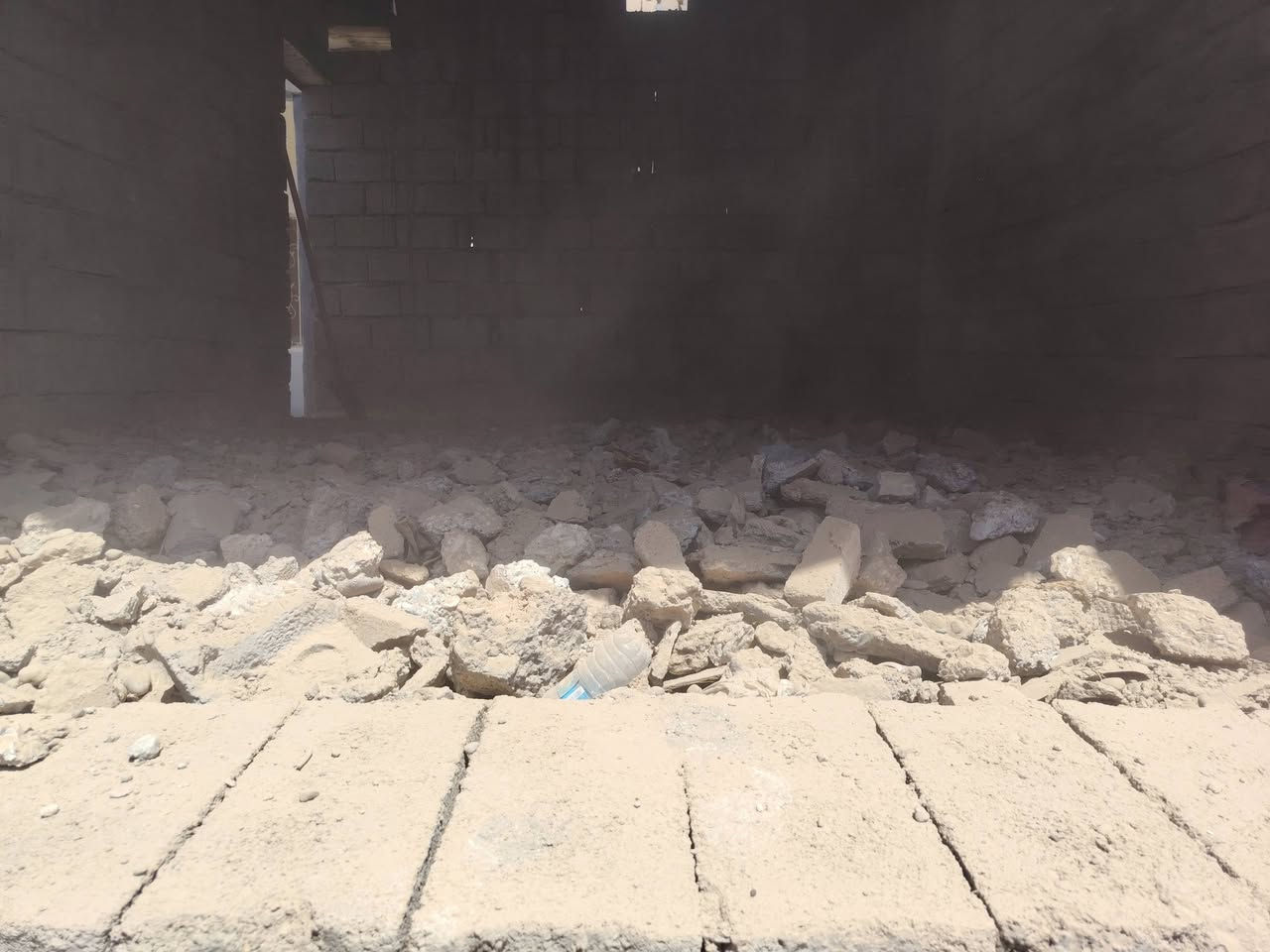 اسلام عليكم 
بناء اي شغل عندك نشتغل  حفر منهولات  تعديل بيوت درز خارج داخل شغل درجه اولى  تفليش بيوت صطح و ارضيه   تفليش حايط شرط بلوه ما تنكسر معا تصفيط.
 حفر ربط مي  من البوري لل طرمه  
الاستفسار على الرقم 
***********

