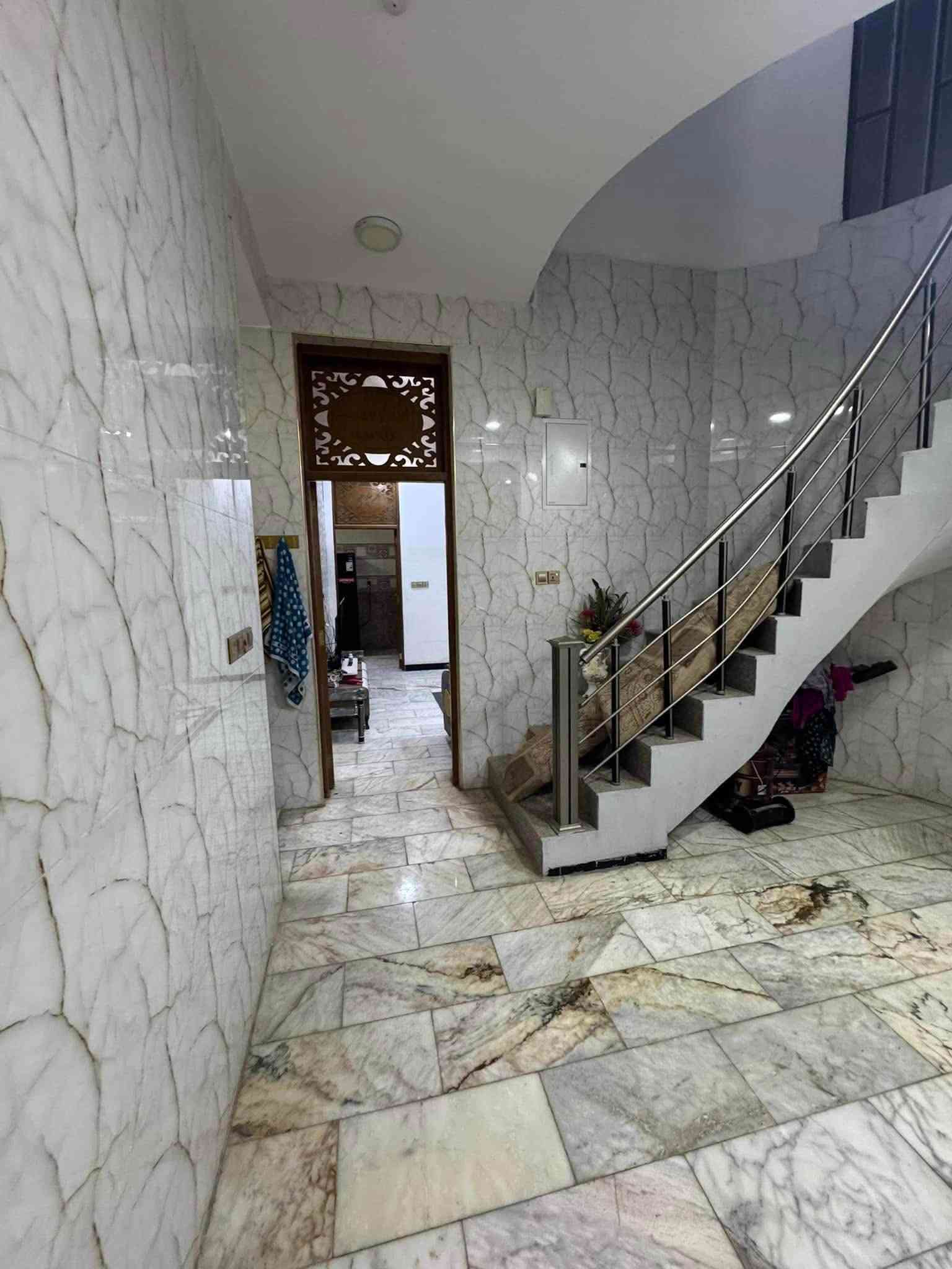 دار للايجار حديث مؤثث ✌🏻

الموقع / حي الصحة مقابيل مارينا  🏚️

المساحة /200

التفاصيل / 

الطابق الارضي / غرفتين  نوم ومطبخ وصحيات عدد ٢صالة هول طارمه ✌️

للاستفسار اكثر/
اتصال او واتساب 

***********
شركة المدهش للعقارات والمقاولات
