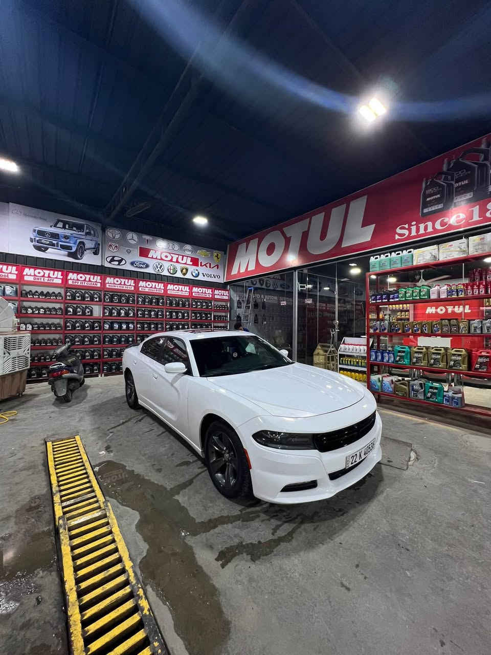 للبيع‼️

دوج جارجر خليجي 2017 SXT PLUS فول مواصفات (خليجي❗️)

السيارة جديده جداً مصروف عليه 
منظومة احتراق جديدة جداً من الفيتبم الى البلك والبخاخ❗️
حدادية جديدة بالجيس امامية خلفية ❗️

المواصفات:❗️

1- بانوراما 
2- خزن مقاعد 
3- تدفئة تبريد للمقاعد 
4- تدفئة تبريد للستيرن 
5- شاشة كبيرة اكبر حجم 
6- زنون ثلجي عدسة 

حادث السيارة بالعراق وبسيط جداً بدون ايرباك 
1-بيبان اثنين ايمن تعديل بارد بسيط جداً وما مبين 
2-بيبان اثنين ايسر تبديل بلاد من الشركة 
3-حافة البنيد على كد شبر تعديل بارد وصبغ بسيط جداً.

وبيه سونار فحص❗️

هاتف***********
  *********** واتساب

مكان السيارة :النجف الاشرف ❗️

السعر:177وبيه مجال❗️
