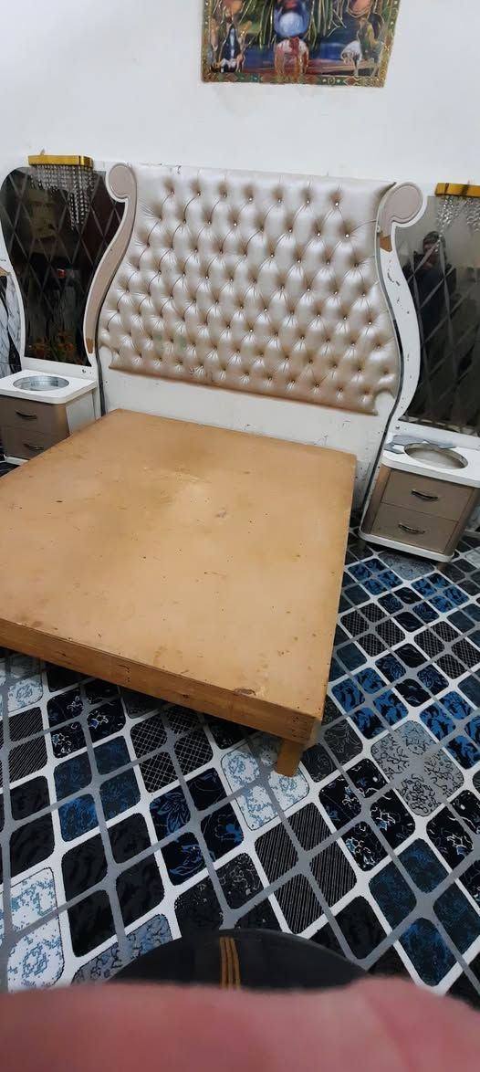 البيع تاج جربايه تركي اصلي العنوان ميسان عماره اي استفسار اتصل واتساب موجود بالخدمة 《***********》 سعر مناسب 《50》 ألف تاج عمارة, ميسان

نص مكتوب في الصور:
- 1 من 9