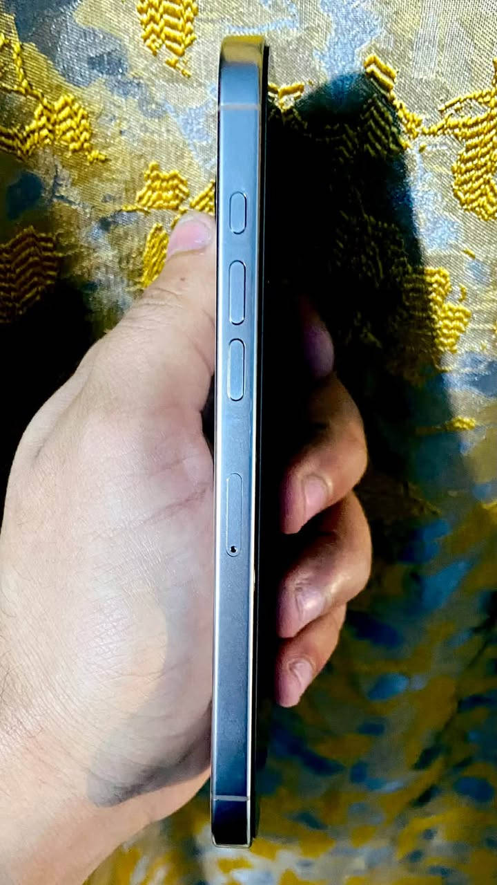 آيفون ١٦ برو ماكس • ٢٥٦ • بطارية ٩٣٪