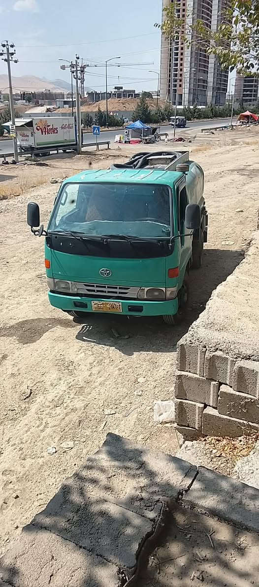 توئتا دانیا.  گئر مەکینە. ئەکسل بەشەرت ارم پلاستیک.  تەنکی ٢٠بەرمیل. سحر ٧٥گەلا  مامەلە. لەسلئمانیم ***********
