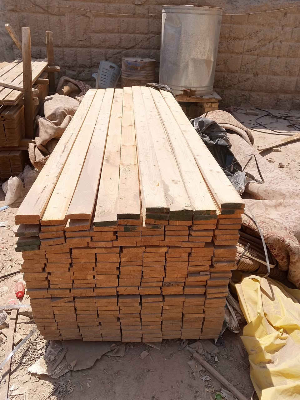 لوح طول 3 متر جديد للبيع لوزة الروسي الاصلي 
عنوان حله مركز مدينة *********** 
واتساب مفتوح
