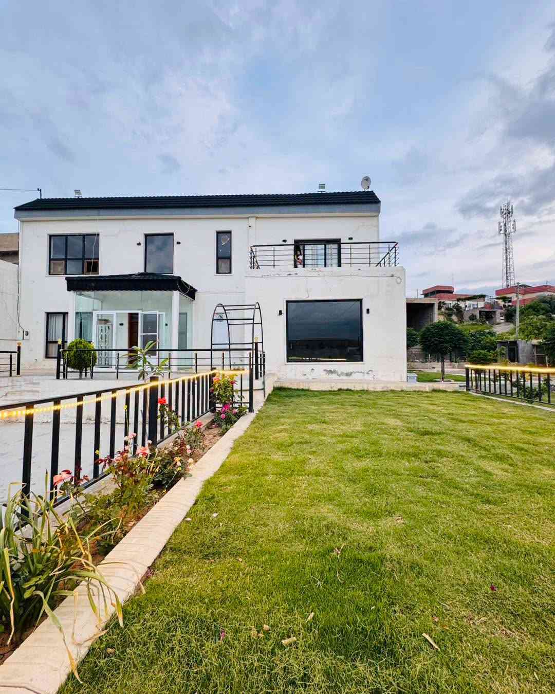 ‎ڤیلا شاهانەی vipسەردەمیانە  بۆ فرۆشتن 

‎ - - شوێـــن║لە  ریگای مەسیف📍
‎ - ڕووبەر ║ 1700متر  - 

‏‎بۆ زانینی نرخ ژمارە (1)لە کومنیت بنوسە💰

‎🔷کامل ئەساسی مالی تیدایە
‏‎🔷 كارەبای نیشتیمانی هەیە
‎🔷 (5)  ژووری نوستن 
‎🔷 سیستەمی فێنك كەرەوە
‏‎🔷گراج ئوتومبیل فراوانە
‎🔹 حەدیقەی  هەیە
💧 ئاوی هەیە
‎🔷شوین پالەوەر بە خیو کردن هەیە 
.
‎🔷 ڕووبەرێكی فراوانی سەوزایی 200م

‏‎بۆ زانیاری زیاتر پەیوەندیمان پێوە بكەن . . . .
☎️***********  
——————————————————
‏‎ئەزموونێكی پڕ لەمتمانە:: ‎✅ #_عەقارات_باغی_ئاژگە

‏‎ئەگەر هەرموڵکێکت خانوو_دووکان _مەزرەعە هەیەـــ بینێرە بۆ پەیجەکەمان ئێمەش بڵاوی ئەکەینەوە بە باشترین و جوانترین شیوە
