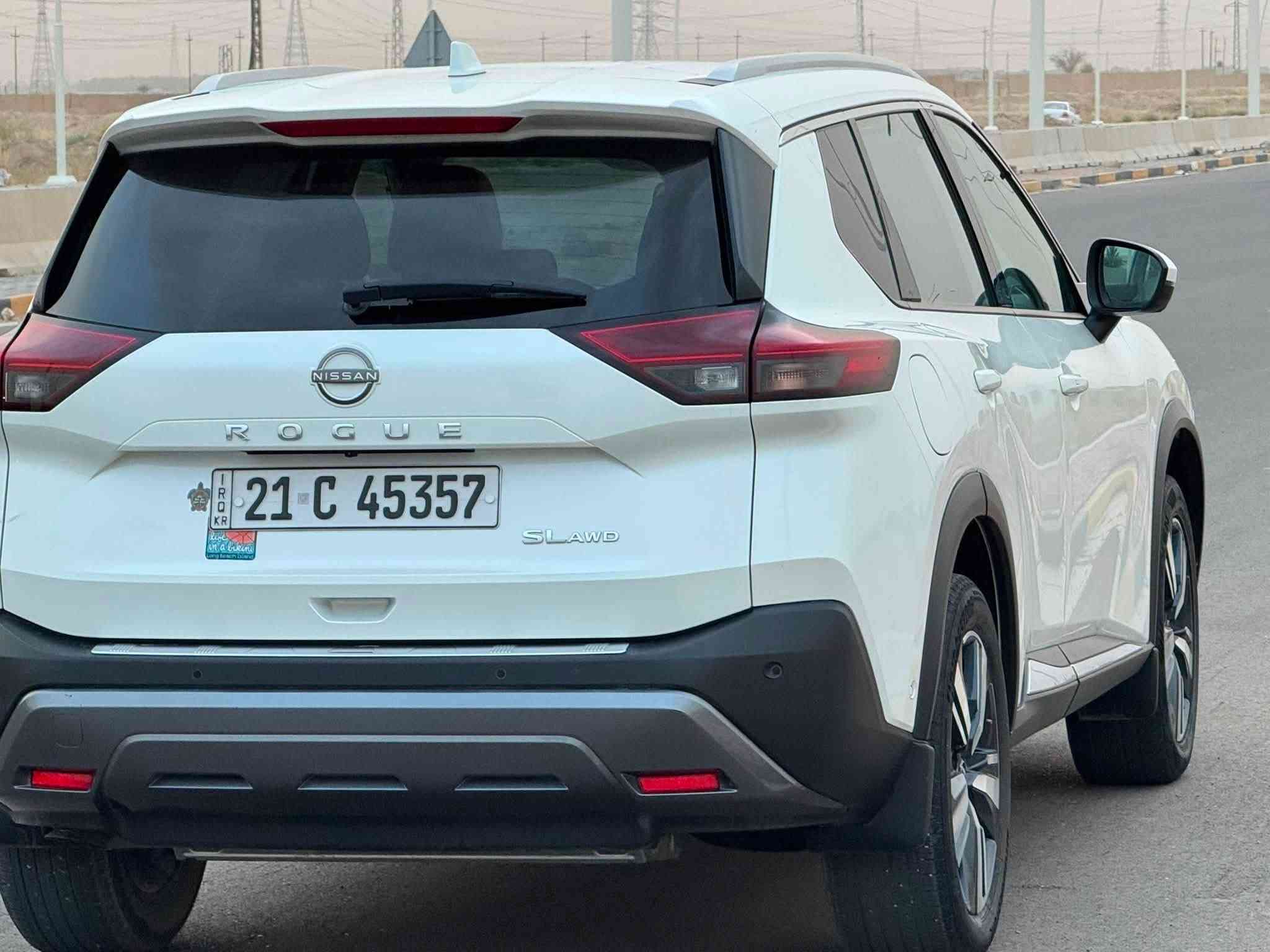 نيسان روج البيع او مراوس  موصفات SL 1/1
السعر نار 170 بيها مجال حادث ربع جاملغ صبغ ***********
