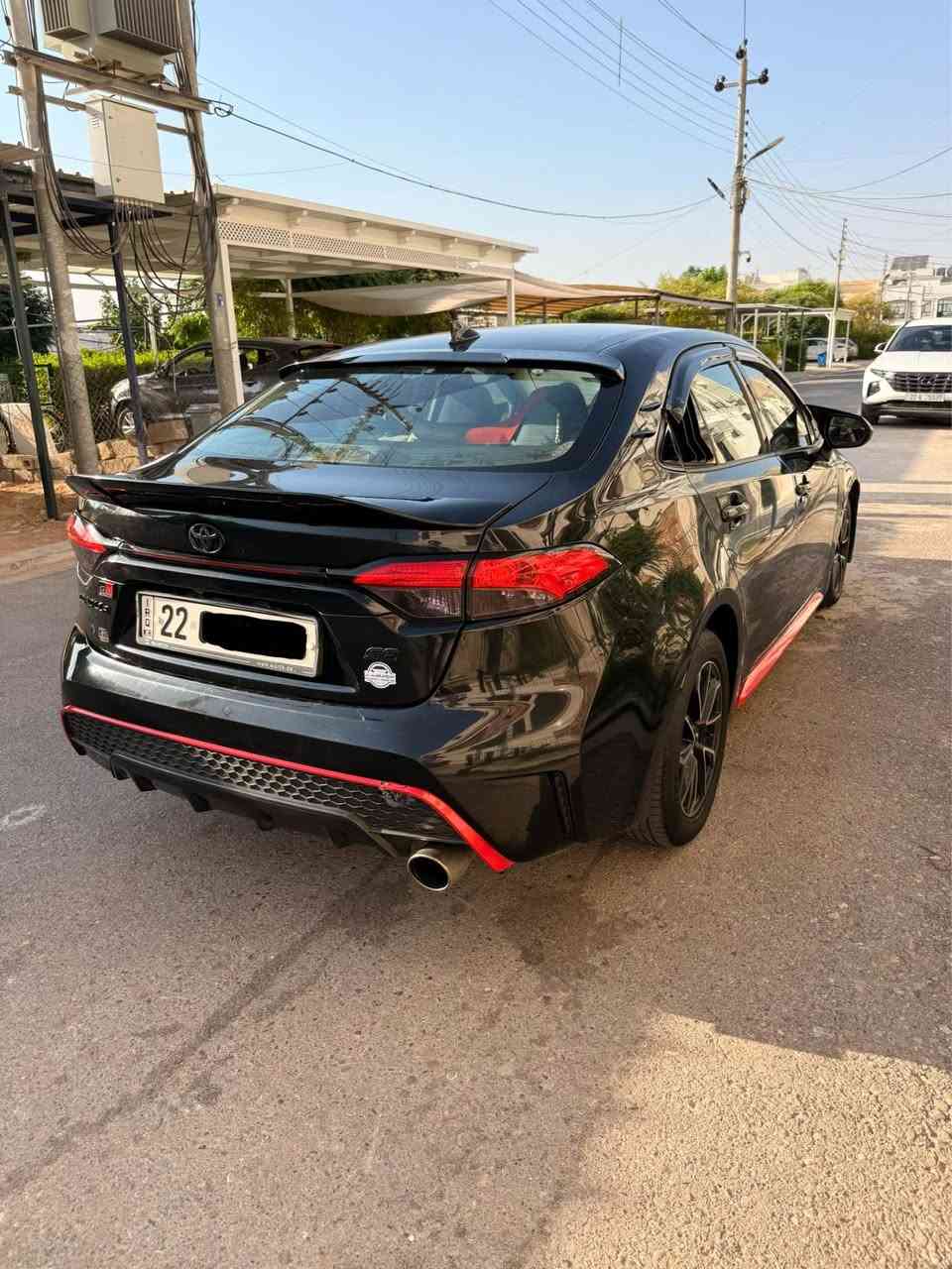 TOYOTA COROLLA 2020 XLE
قەپات قەپات مواسەفەتە و جوانکاریەکی زۆر زۆر بۆ کراوە سەیەرەکە زۆر جوانە و نمونەیە لە جوانی لەسەر دەقی شەریکە ماوەتەوە هەموو شتیکی بەشەرتە و گێر و مەکینە و کارەبایاتی تەقە و رەقە و هەموو شتیکی بەشەرتە و چوار تایەی نوێی لەسەرە هیچ مەسروفاتیکی تیدانیە سەیەرەکە سلایتە و راداری و خەتی جەدە وو بەسمە و ویرلیس چارچ کامیرای دواوە و حەساسی پشتو پێش و ئۆتۆ ستۆپ و حەساسی تەنیشەکان واتا قەپات مواسەفەتە و سەیەرەکە بەناوی خۆمە مانگێکە سەنەویو هەزەم بۆ نوێکردۆتەوە و پێش و پشتی کەپسە و تەنها ٦ پارچەی بۆیاغە و ژورەوەی نەگرتوە
رەقەم تلفون
(***********)
(***********)

تويوتا كورولا 2020 XLE
السيارة مواصفاتها كاملة ومليئة بالتجهيزات، وتم عمل الكثير من التعديلات والتجميل عليها، وأصبحت السيارة جميلة جداً ومميزة، وهي فعلاً نموذج للجمال والأناقة.

السيارة بحالة ممتازة جداً، والمحرك والقير والكهرباء وكل شيء فيها يعمل بشكل ممتاز ولا توجد فيها أي مشاكل أو مصاريف.

أربع إطارات جديدة مركبة عليها، والسيارة سلايت، وتحتوي على رادار ونظام المحافظة على المسار.

السيارة كاملة المواصفات، ومُسجلة باسمي منذ شهر، وتم تجديد السنوية لها. يوجد كبس أمامي وخلفي، وتم صبغ 6 قطع فقط، أما الداخلية فلم تتعرض لأي ضرر أو صبغ.

للاستفسار:
📞 *********** أربيل, العراق
