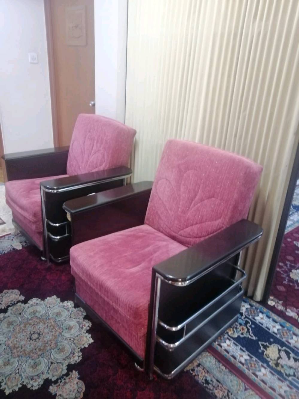 تخم قنفات موديل تركي عشر مقاعد قنفتين كبار وحدة ثنائية واثنين صغار خزن ويتحول إلى سرير نوم
