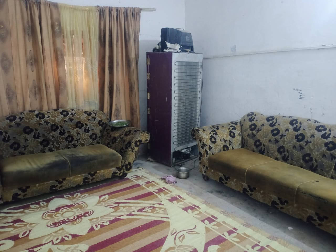 سلام عليكم خوان عندي قراض بسعار مناسبه للبيع المكان البصره الزبير ***********
