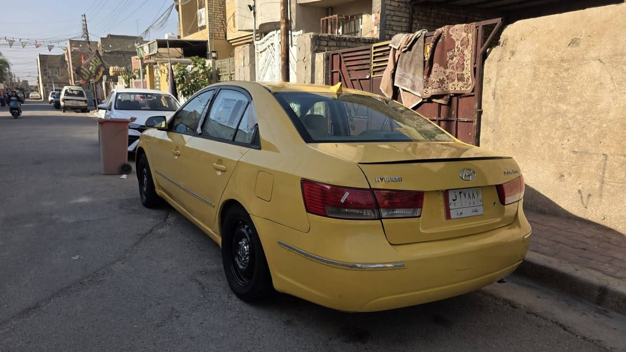 السلام عليكم سوناتى موديل 2009للبيع خليجي مكينه 2400
كير ومكينه شاصي ولغود كفاله وبيه مكانات معجون
 صدر جديد كهربائيات شغاله كله تبريد منضومه جديده 
السياره جاهزه كبل للشعارع خطه جوال مكانه بغداد السعر ٧٠ وبيه مجال خابر وتدلل 
***********
