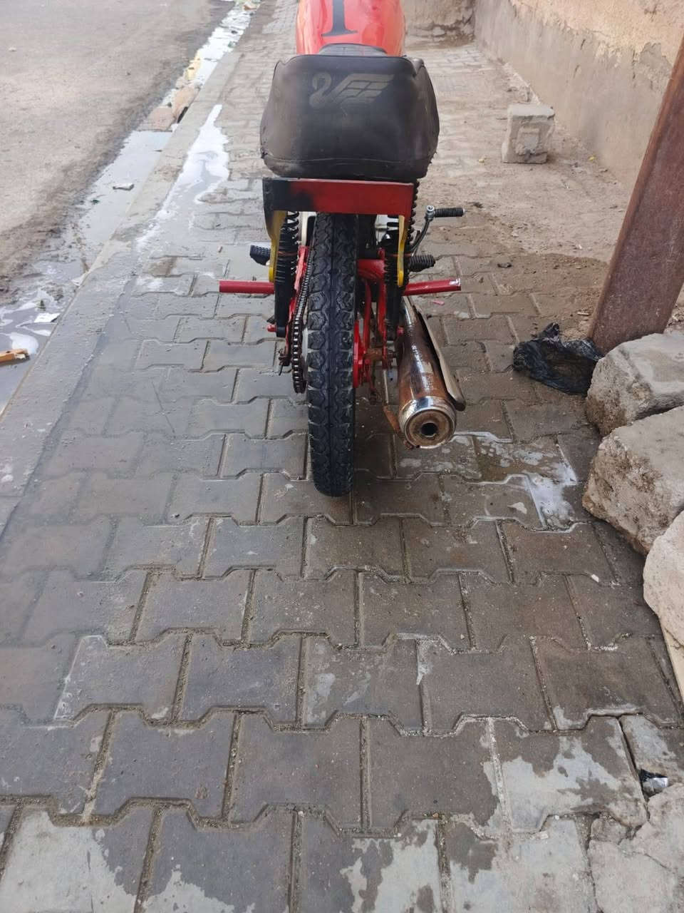سلام عليكم دراجه ايراني ناما شلامجه مكينه ناعمه تخبل شلامجه شاصي مكفول مكينه مكفوله تاير ورا جديد دراجه جاهزه مكينه تاكل الكاع اكل السعر 350عنوني بصره رقمي***********
