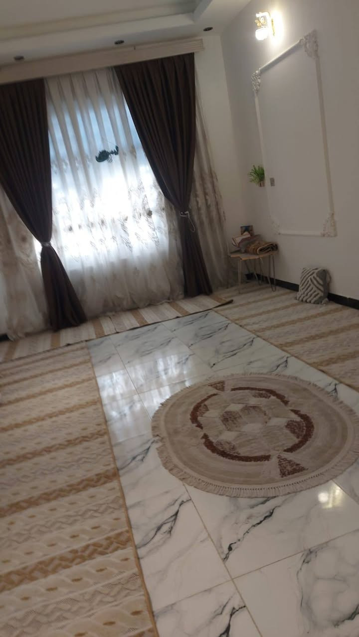 🏠 للبيع بيت في منطقة البو جاسم – شارع الوكفة

📍 الموقع: نهاية شارع الوكفة، بل  الشارع العريض.📐 المساحة: 180 متر .🏡 يتكون البيت من:
غرفة
صالة
براني
مطبخ
منور
📌 موقع جيد ومساحة مناسبة، والبيت قابل للسكن.
للاستفسار والتفاصيل والتواصل ***********
