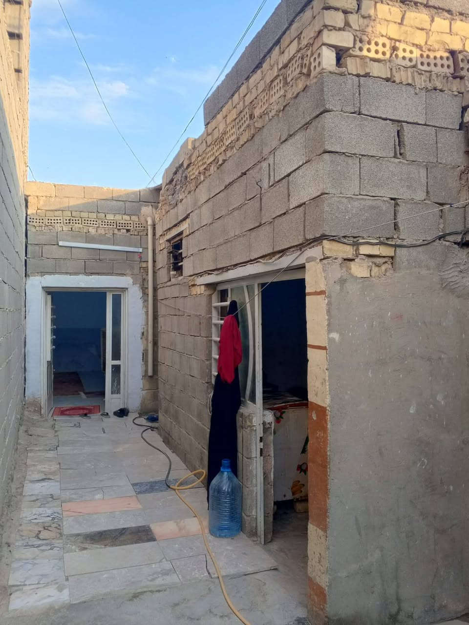 السلام عليكم بيت للبيع المساحه 120 متر في منطقة شركه رمضان مقابل بيوت الطابو خلف شارع افران الزهراء البيت عكاده وسطح اشتايكر سعر 28 وبي مجال قليل للاستفسار ***********
